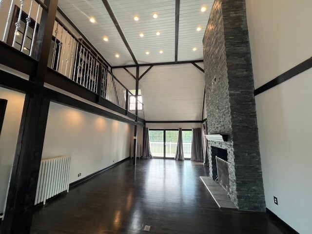 Building Photo - 14935 W Old School Rd