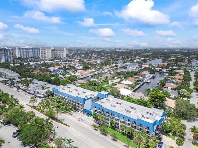 Building Photo - 3909 N Ocean Blvd