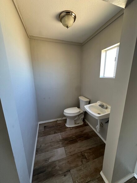 Building Photo - 1431 Tierra del Sol Rd