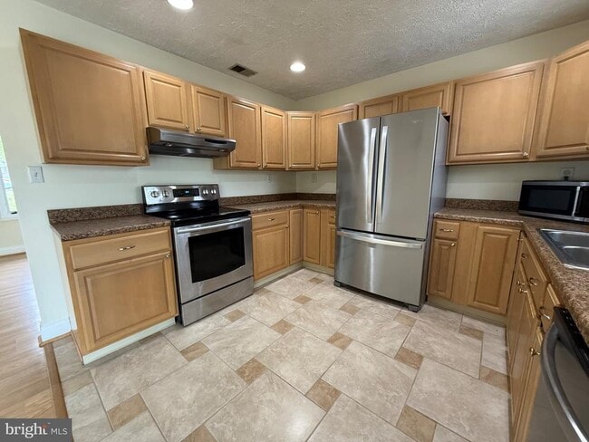 Building Photo - 416 Breslin Rd