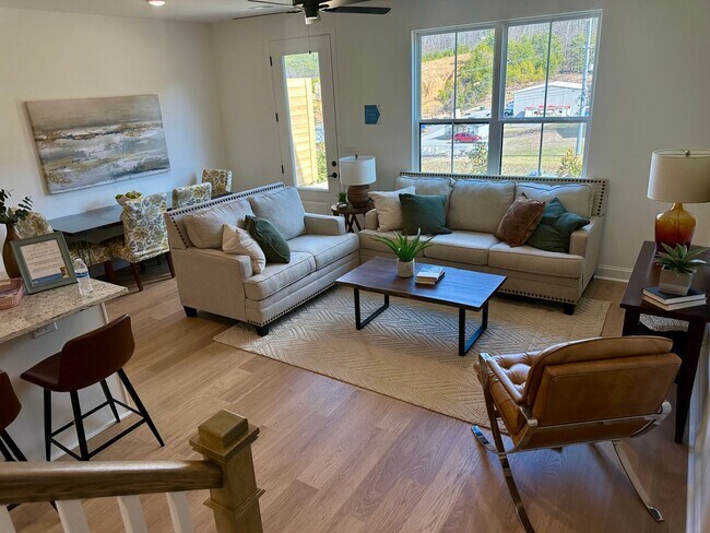 Building Photo - MODERN 3-Bed, 2.5-Bath Townhome NOW Offering $1,000 Move-In Incentive!