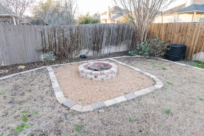 Building Photo - 404 Grisham Dr