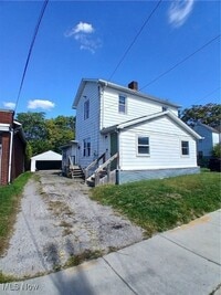 Building Photo - 528 E Indianola Ave