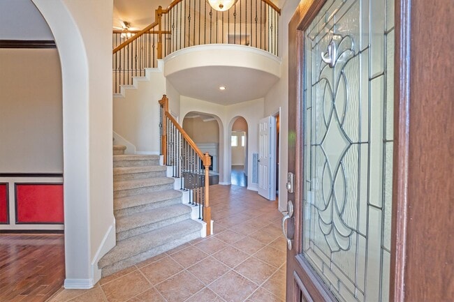 Building Photo - 25223 Hideaway Run Dr