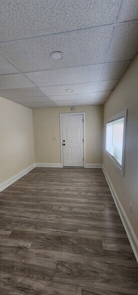 Building Photo - 2583 Main St