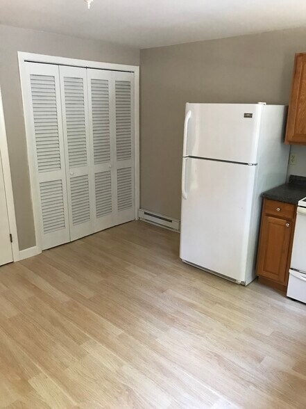 Building Photo - 85 Lyness St