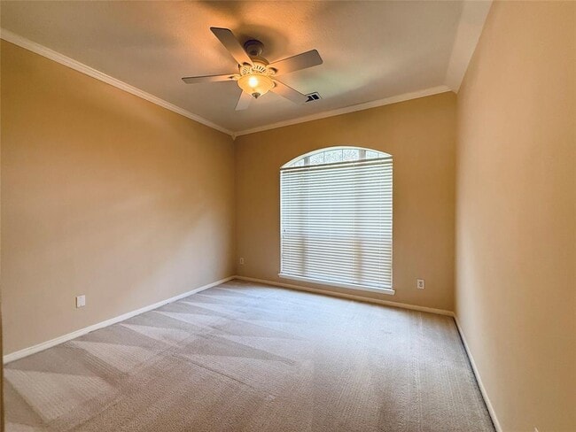 Building Photo - 2110 Winding Springs Dr