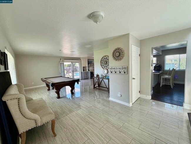 Building Photo - 319 Flagstone Ct