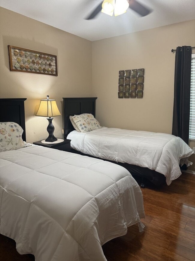 Building Photo - Fully furnished Scottsdale condo! MOVE IN SPECIAL WITH APPROVED CREDIT!