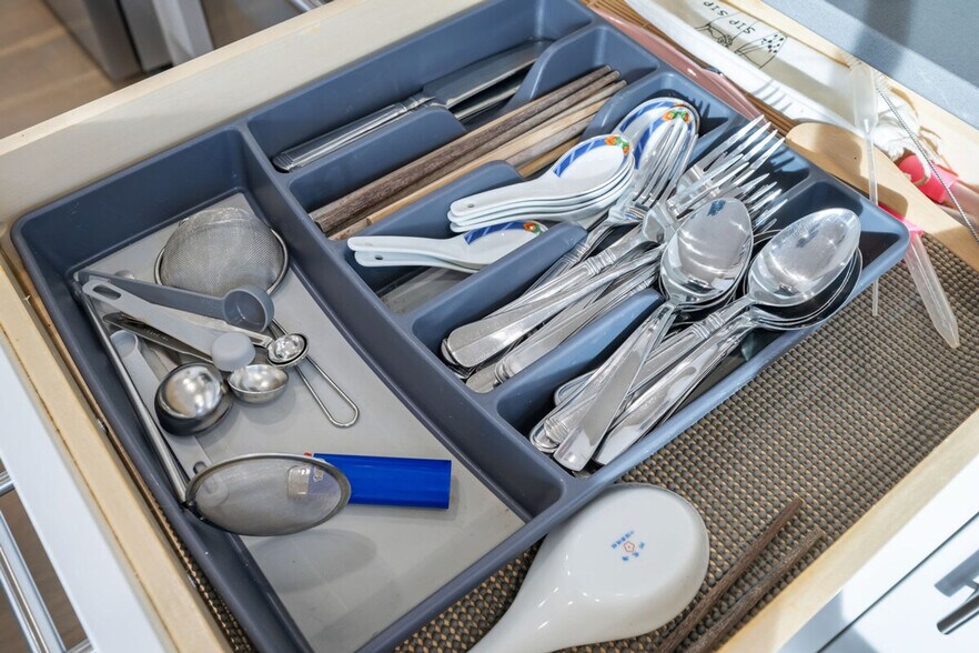 Building Photo - 3617 2nd Ave NW