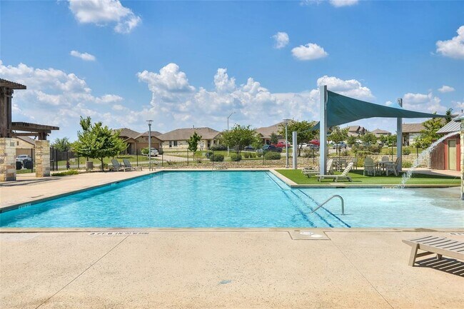 Building Photo - 371 Purple Martin Ave