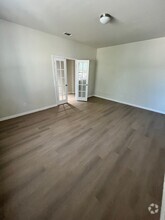 Building Photo - 2433 Canchim St