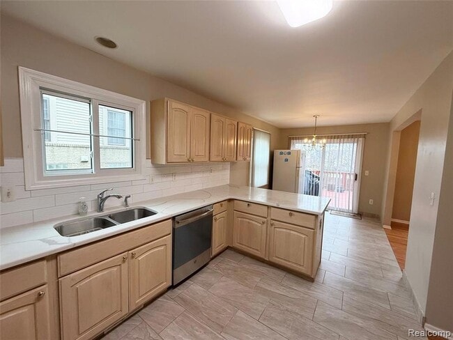 Building Photo - 28975 Hearthstone Dr