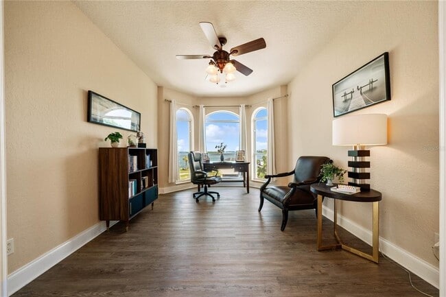 Building Photo - 1661 Seabreeze Dr