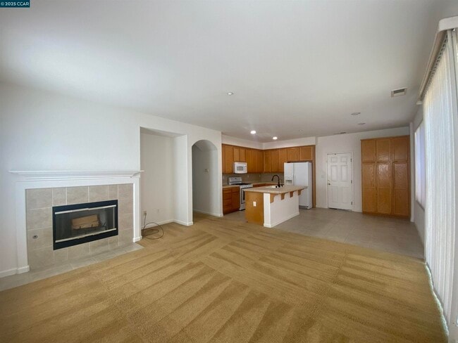 Building Photo - 26 Tradition Way