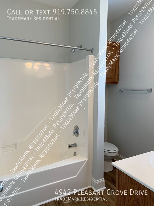 Building Photo - 4942 Pleasant Grove Dr