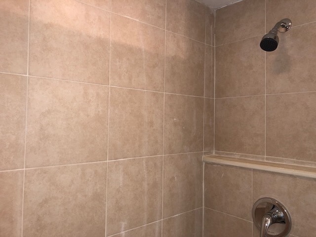 Building Photo - MOVE IN MARCH! 2 Story-Spacious 3 beds 2.5 bath townhouse with attached 2 car garage!!