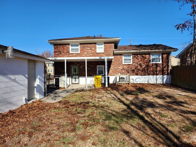 Building Photo - 4306 Shady Villa Dr
