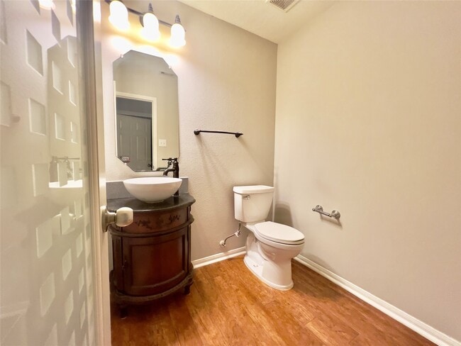 Building Photo - 9912 Western Ridge Way