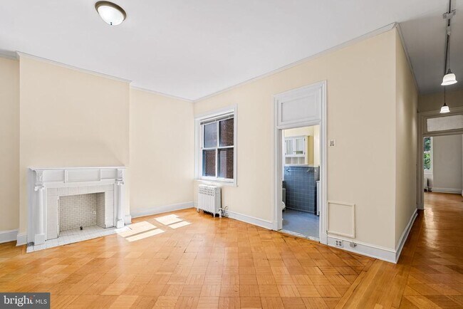 Building Photo - 2444 Eutaw Pl