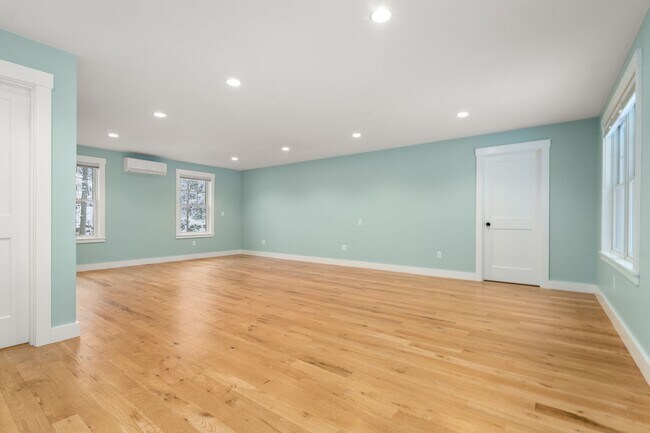 Building Photo - Keystone