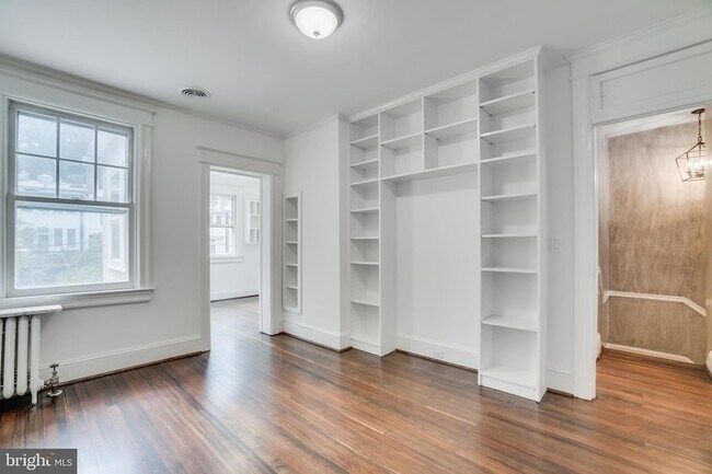 Building Photo - 2030 Pierce Mill Rd NW