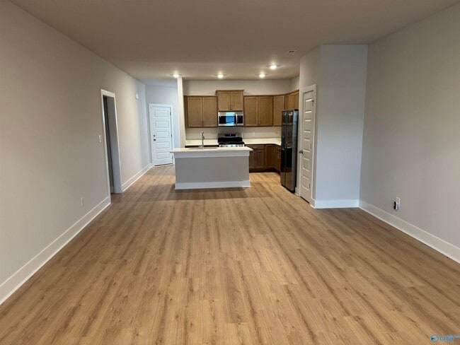 Building Photo - 12637 Whitcomb Cir