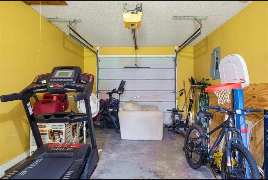 Building Photo - 5103 SE 42nd Trce