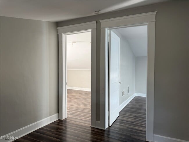 Building Photo - 1275 Donald Ave