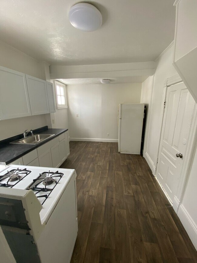 Building Photo - 368 Indiana Avenue SW