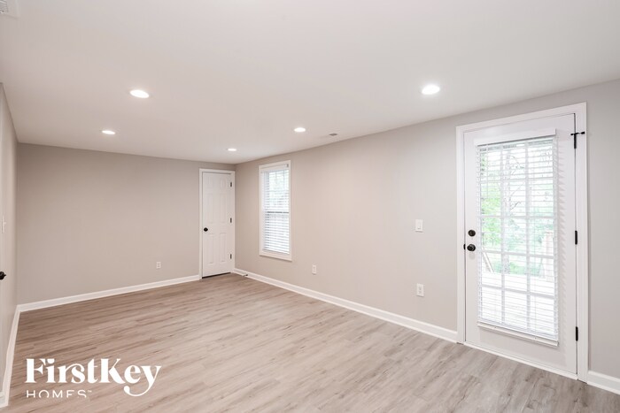 Building Photo - 1555 Wynfield Dr