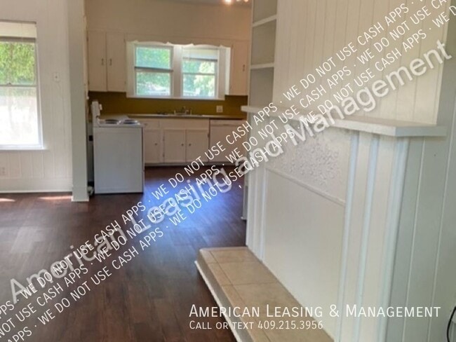 Building Photo - 604 Hackney Ave