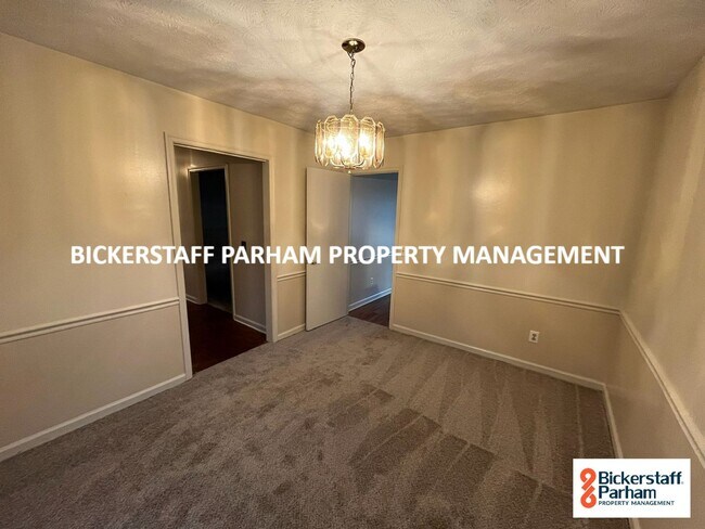 Building Photo - Located in Northern Columbus!