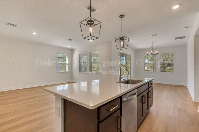 Building Photo - 1141 British Cir