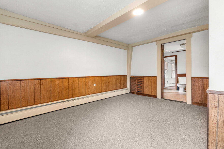 Building Photo - 58 Sumner St