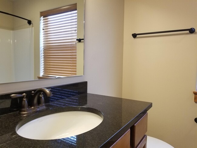 Building Photo - 4443 Glenwood Dr