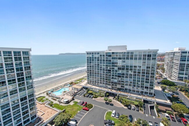 Building Photo - 1750 Avenida Del Mundo