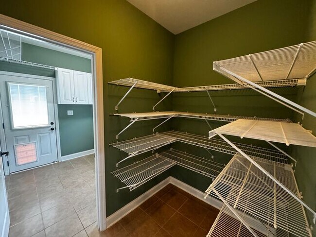 Building Photo - Near Redstone Arsenal Gate 1 with fence, storm shelter and AMAZING spa shower in primary suite