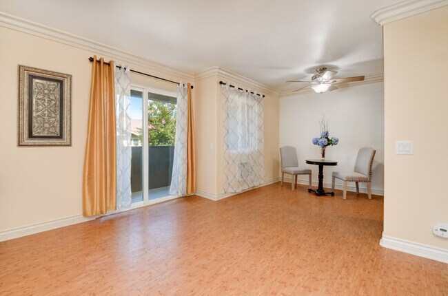 Building Photo - 194 Avenida Descanso