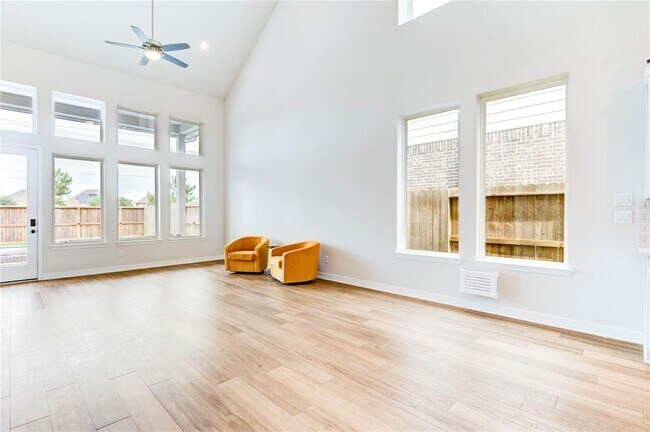 Building Photo - 9446 Pilares Rdg Dr