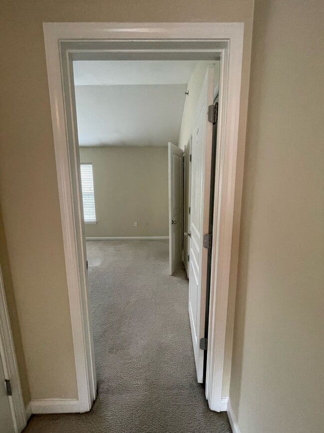 Building Photo - 05-203 Doddi