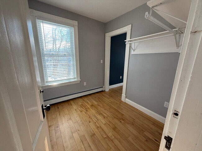 Building Photo - 672 Lisbon St