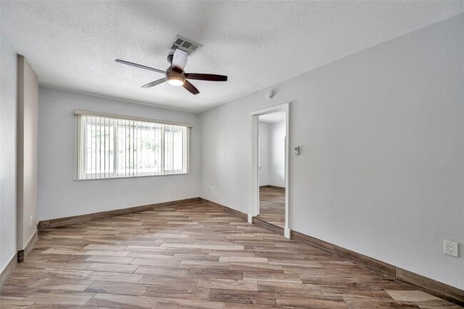 Building Photo - 125 5th Ave N