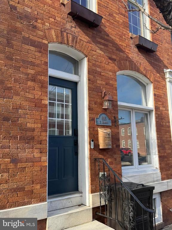 Building Photo - 606 S Belnord Ave