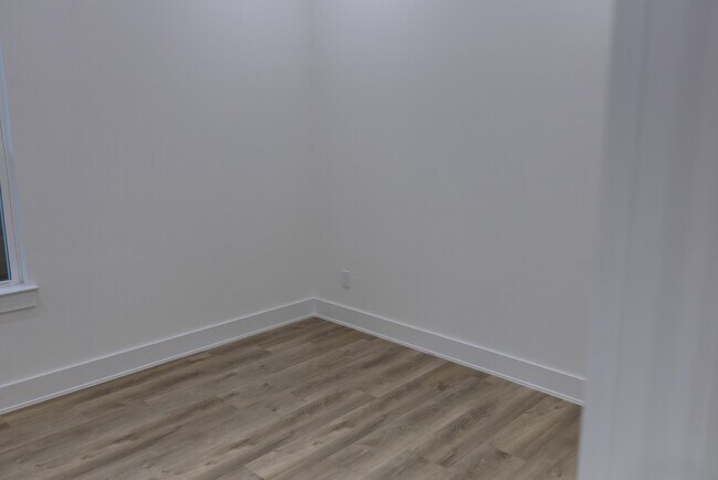 Building Photo - 3909 Maggie St