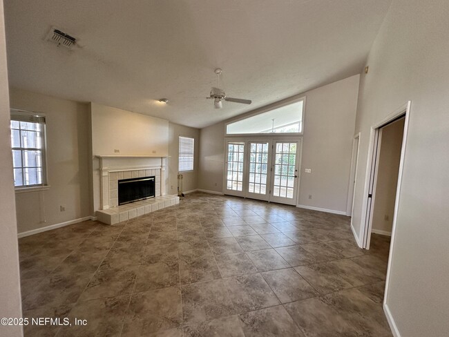 Building Photo - 4044 Mizner Ct