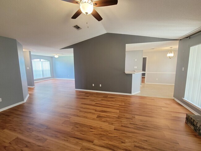 Building Photo - 2256 Orion Lake Dr