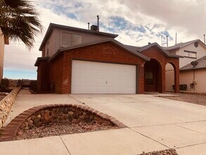 Building Photo - 3016 Tierra Cuervo Dr