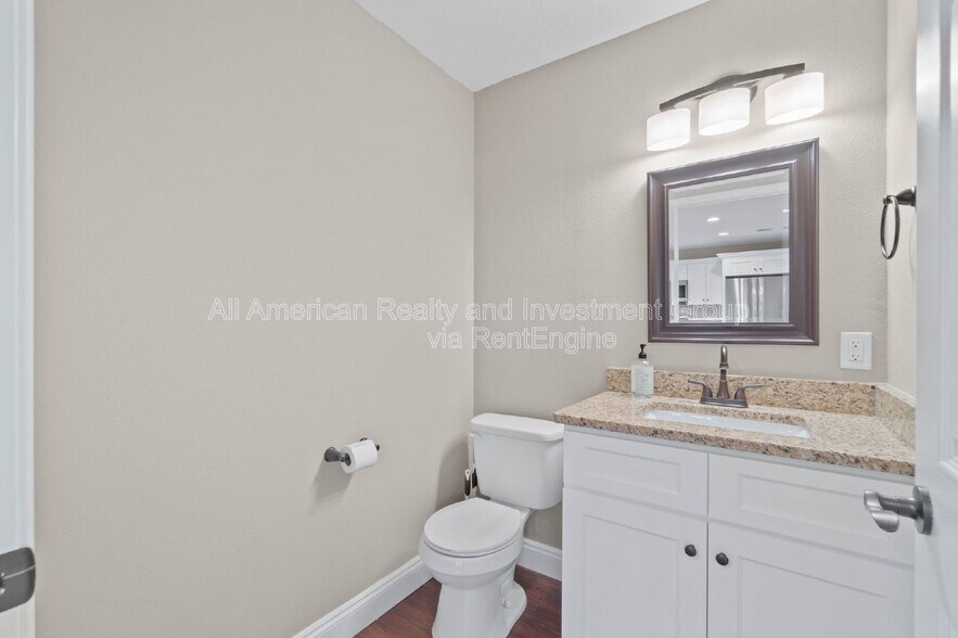 Building Photo - 1315 Grandview Dr