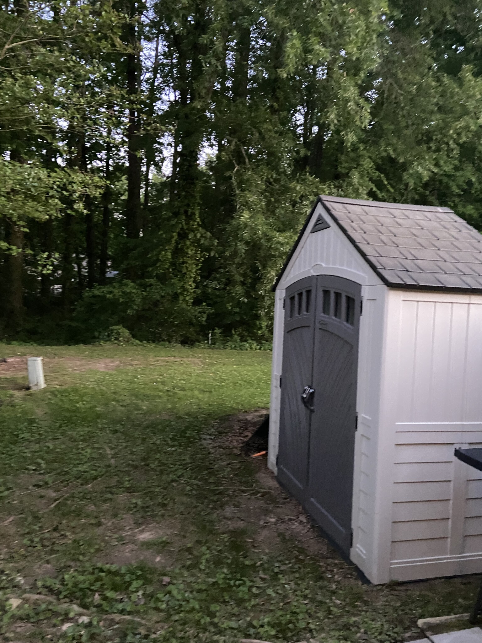 Outside building - 1425 Mineral Springs Rd